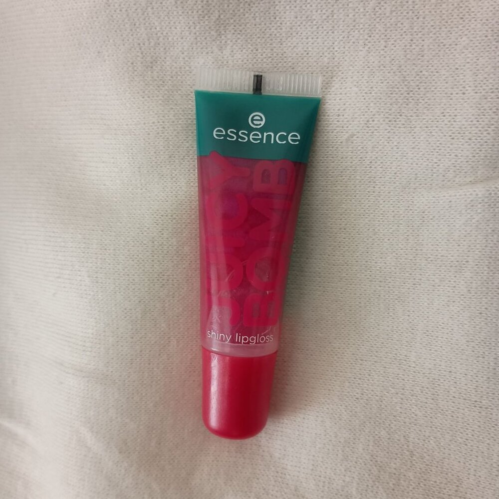 NWT Essence Juicy Bomb shiny lip gloss witty watermelon